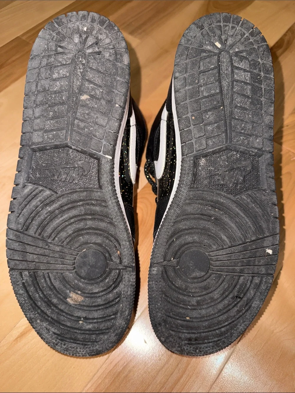 Air Jordan 1 Mids Black Gold Glitter High-Top Sneakers 7Y/W9 EUC